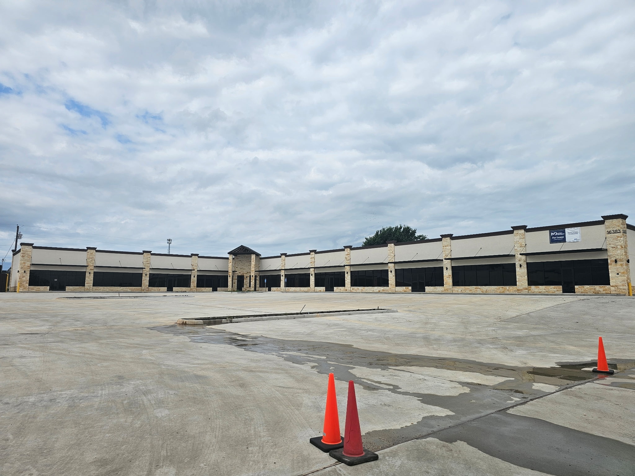 Retail strip center wide view commercial steel construction by KC Construction